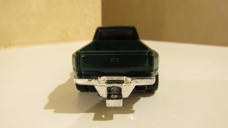 Illustration for article titled Full-Size Friday: Ertl GMC Sierra 3500